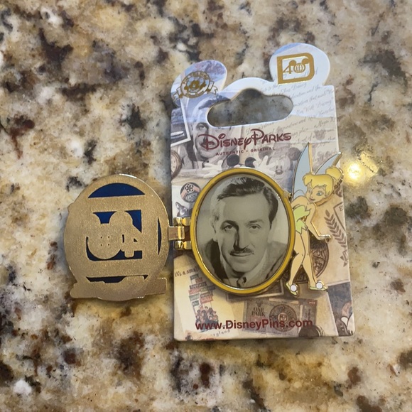 NWT Disney parks 40th anniversary tinkerbell pin - Picture 2 of 3